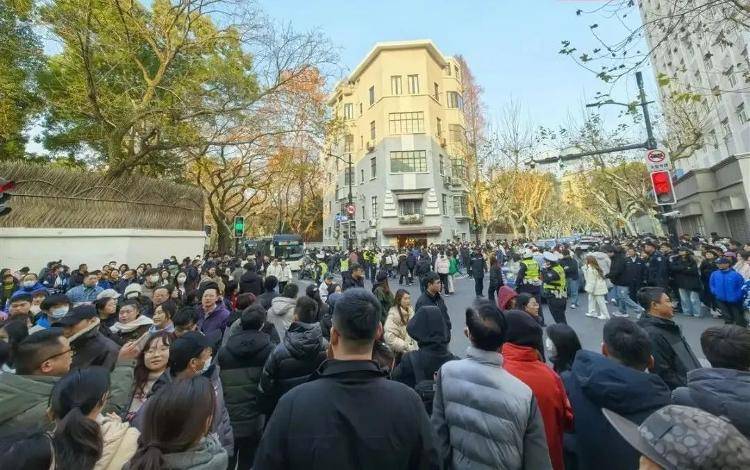 突然爆满！上海景点被韩国人带火：武康路人多到交通管制，田子坊也被盘活？