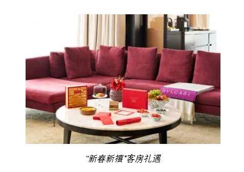 “王菲爱的丝袜”“地表最薄丝袜”“丝袜界的爱马仕”人事地震了