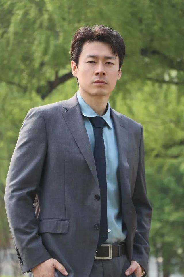41岁男演员哽咽发声，“到了借钱度日的地步”